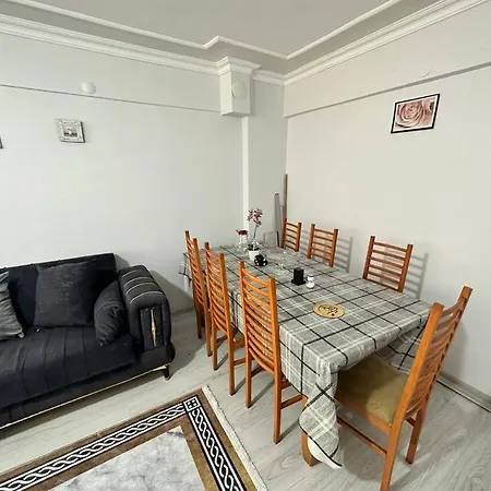 Aksaray'da 2+1 Genis Apartment Istanbul